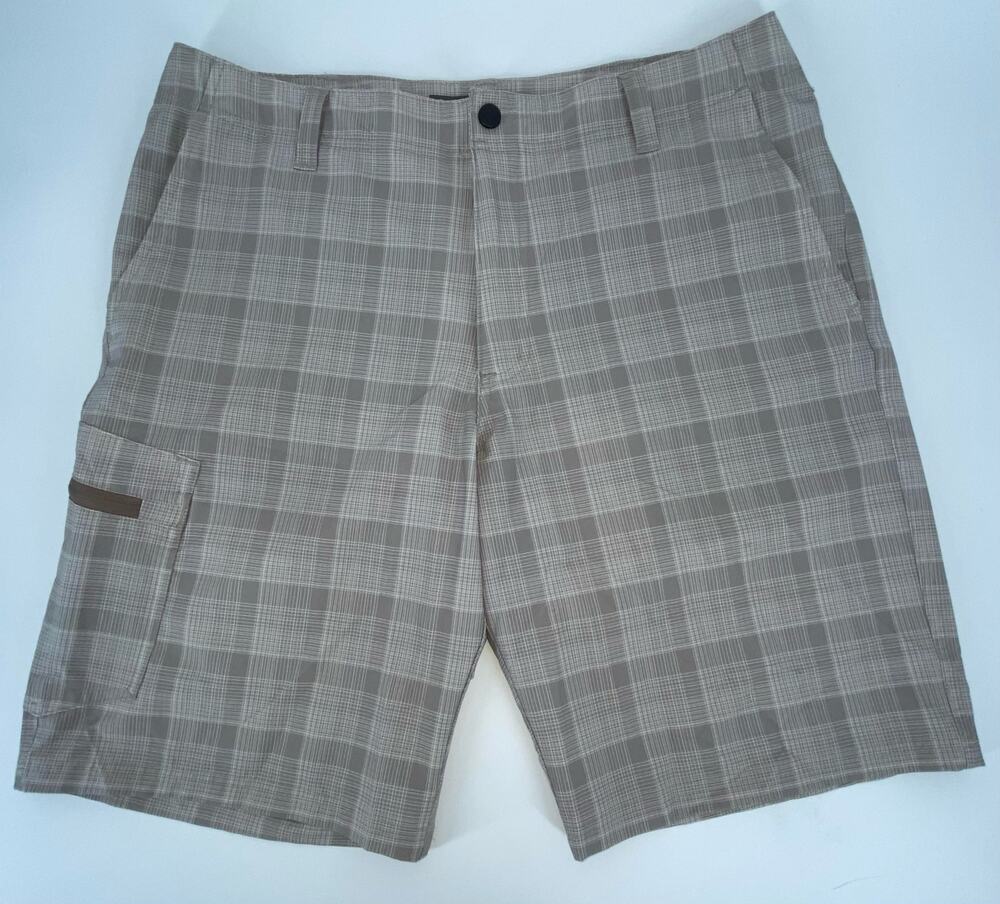 LEE DUNGAREES MENS PLAID SHORTS (Excellent Condition)